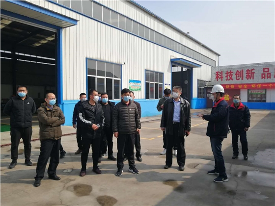 領(lǐng)導對偉恒閥門揚塵污染防治工作點評